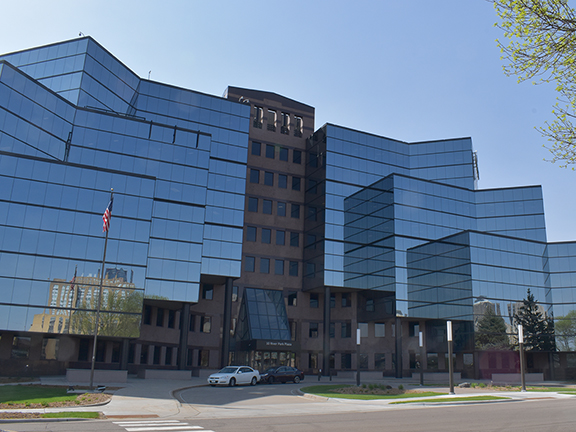 River_park_plaza_thumbnail